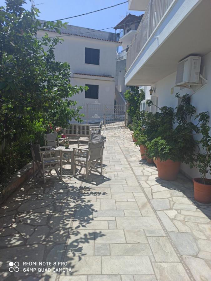 Messinis Studios Skiathos Town Exterior photo